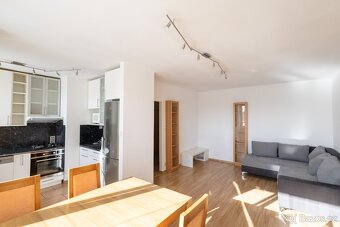 Pronájem bytu 4+1 72 m² Aubrechotvé, Praha - 3