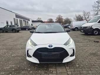 Toyota Yaris hybrid - 3