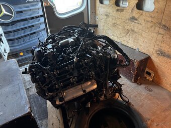 Mercedes w 164 - 350d motor - 3