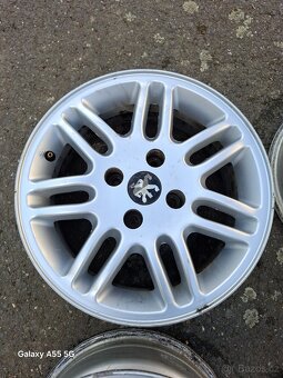 Kola Peugeot R15 - 3