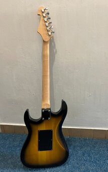 Elektrická kytara Washburn - 3