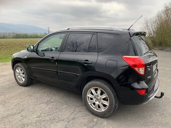 Toyota Rav4, 2.0 VVT-i 112 kW,LPG,automat - 3