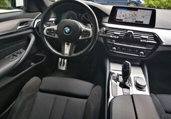 BMW Řada 5 530d xDrive M-Paket - 3