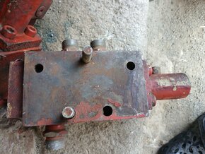 Rozvaděč hydraulický - 3