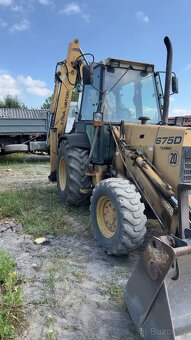 Traktor-nakladač Ford 675D - 3