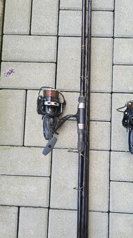 Prodám 2x Prut Mivardi, 2x naviják alcon capr MK2 - 3