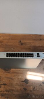Ubiquiti UniFi Switch 24 - 3
