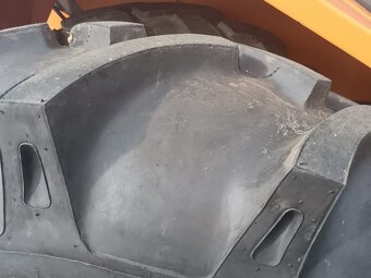 16,9-30  Dvě obutá kola Zetor Pneu nové. - 3