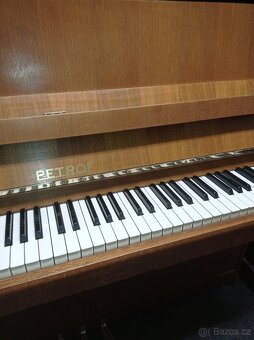 Piano, pianino, klavír Petrof - 3