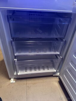 Vestavěná lednice s mrazákem - 3