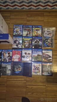 PlayStation PS5 s mechanikou + další příslušenství - 3