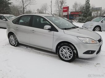 Ford Focus 1.6 i 74 kW 16V Ghia - 3