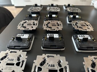 Termostat univerzální programovatelný 3292A-A10301 B - 3