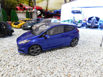 model auta Ford Fiesta ST Mk7 /Ford Puma Otto mobile 1:18 - 3