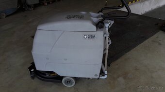 Podlahový mycí stroj Nilfisk BA 510 - 3