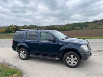 Nissan Pathfinder 2.5 128kw 4x4  7míst - 3
