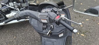 Suzuki burgman 250 - 3