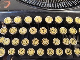 Psací stroj Remington - 3