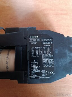 Siemens stykačové relé 3TF41 22-4BB4 - 3