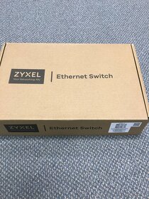Switch ZYXEL GS2220-10 - v záruce - 3