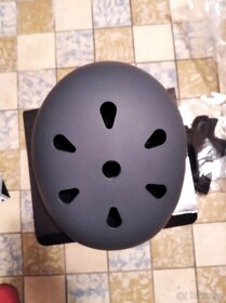 NOVÁ Helma - cyklo, inline, skate vel. - 3