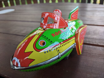 plechové autíčko raketa - 3