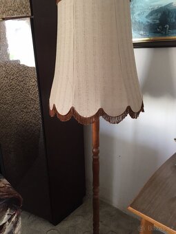 VELKÁ STOJACÍ LAMPA - 3