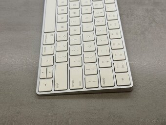Apple Magic Keyboard (A1644), US rozložení - 3