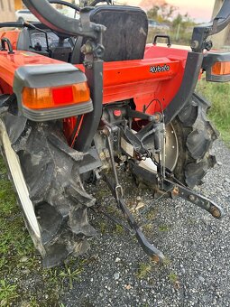 KUBOTA GL240 s nakladačem - 3