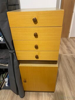 Peřináč a komody - 3