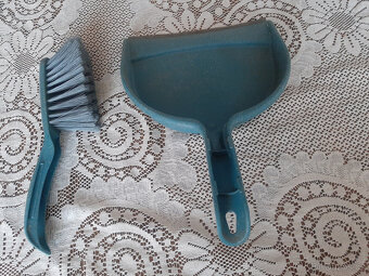 Lopatka na smetí se smetáčkem - 3