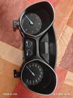 Budíky Ford - 3