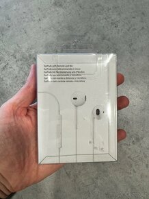 Originální Apple adaptér, kabel, sluchátka a další - 3