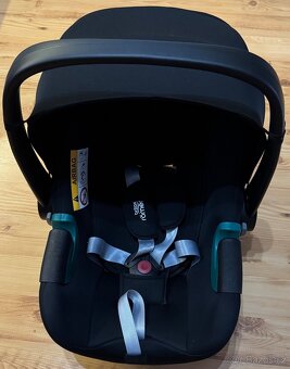 Britax Römer autosedačka + základna + podl.chladivá+zrcátko - 3