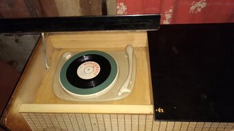 Rádio Tesla 1112 a Stereo - 3