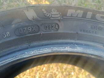 Prodám gumy Michelin - 3