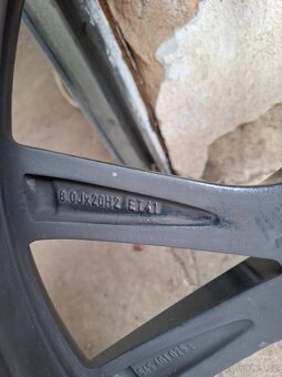Alu kola 235/45 R20 - 3