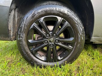 Citroën Berlingo XL 1.5 BlueHDi Shine–7 míst serv. historie - 3
