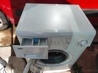 Prodám úplně funkční pračku značky Zanussi na 5 kg--DOVEZU-- - 3