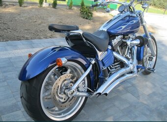Harley Davidson Softail Rocker FXCWC - 3