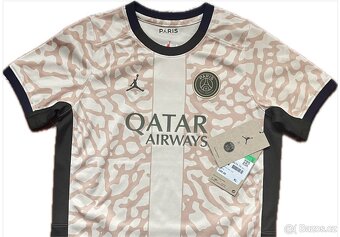 Krásný nový klučičí sportovní tričko/dres Nike vel.128 - 3