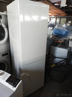 Prodám plně funkční lednici zn. BOSCH-179cm--DOVEZU-- - 3