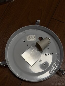 Stropní svítidla – 3 ks, funkční - 3