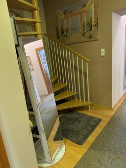 Zrcadlová skříňka na šperky otočná s osvětlením - 3