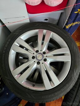 Alu kola r20 s pneu na Mercedes ML - 3