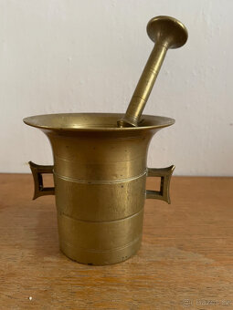 hmoždíře starožitné s tlouky - 3