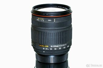 Nikon Sigma DC 18-200mm + UV filtr TOP STAV - 3