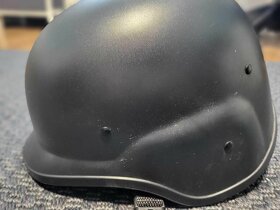 Airsoftová helma - 3