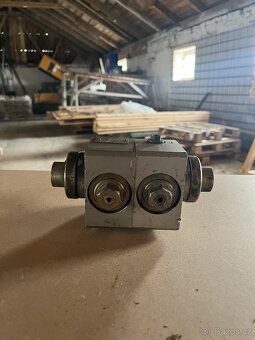 Hydraulický rozdělovač - 3