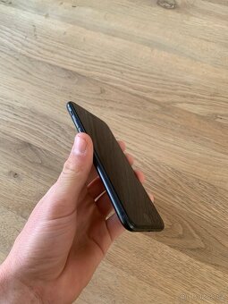 Apple iPhone SE 2022 (5G)-baterie 93%-zachovalý stav - 3